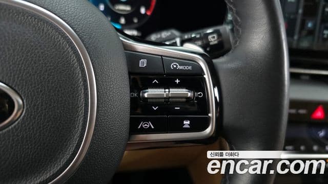 Kia Carnival 2020 — Şəkil 18/20
