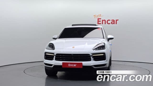 Porsche Cayenne 2020 — ფოტო 3/20