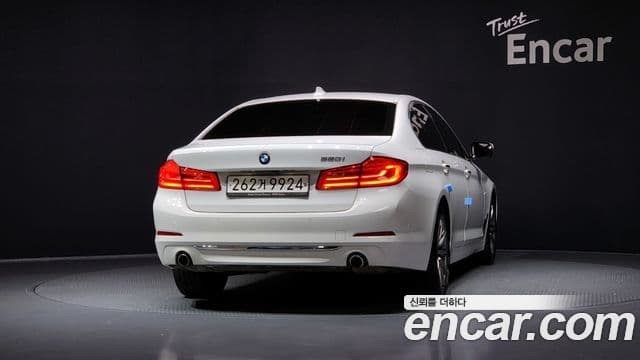 BMW 5 Series 2018 — Şəkil 4/20