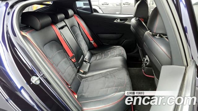 Kia Stinger Meister 2021 — ფოტო 11/20
