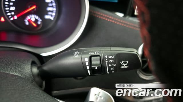 Kia Stinger Meister 2021 — ფოტო 3/20