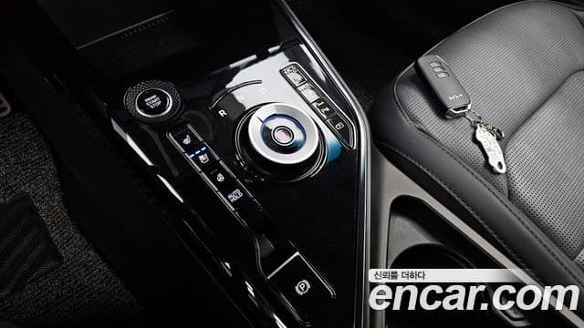 Kia Niro 2023 — Şəkil 9/20