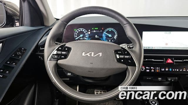 Kia Niro 2023 — Şəkil 13/20