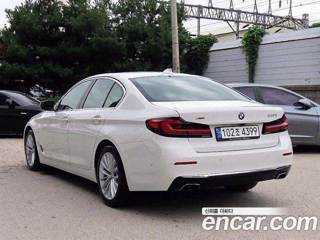 BMW 5 Series 2021 — ფოტო 1/20