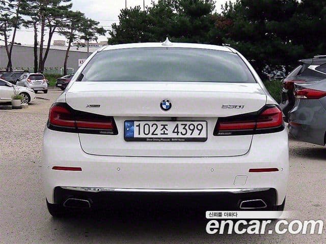 BMW 5 Series 2021 — ფოტო 3/20