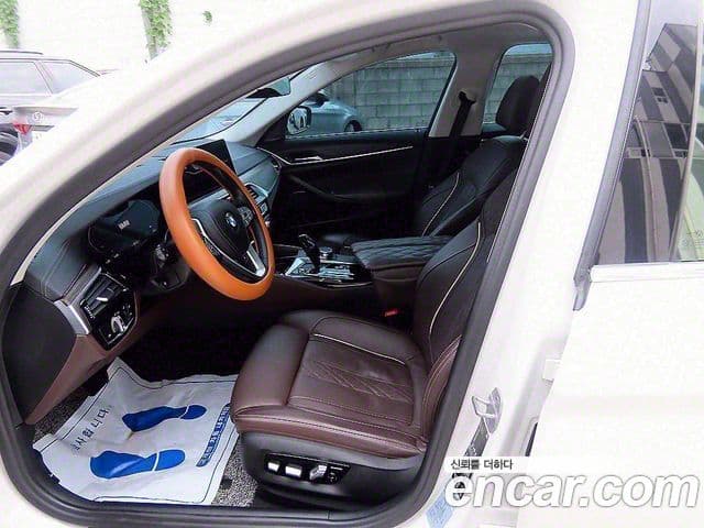BMW 5 Series 2021 — ფოტო 20/20