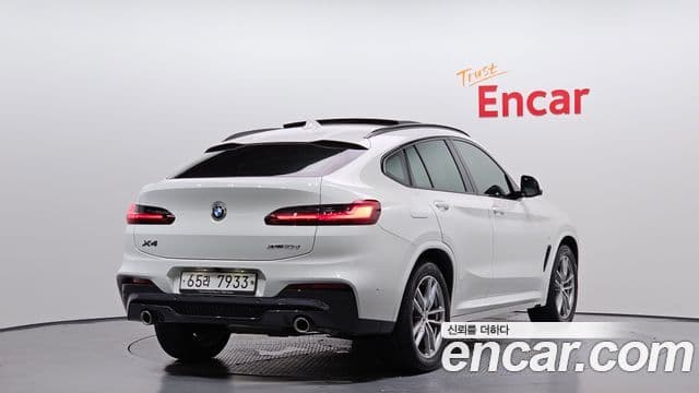 BMW X4 2018 — Photo 10/20