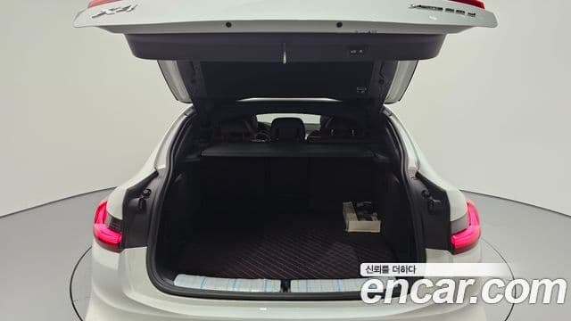 BMW X4 2018 — Photo 9/20
