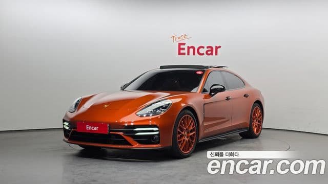 Porsche Panamera 2021 — Фото 1/20
