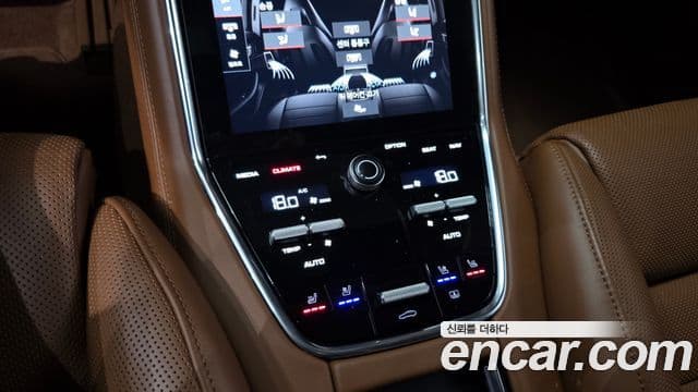 Porsche Panamera 2021 — Фото 18/20