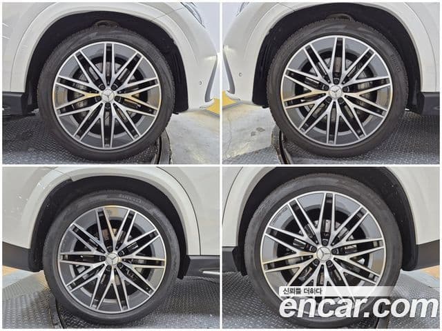 Mercedes-Benz GLE-Class 2024 — Photo 17/19