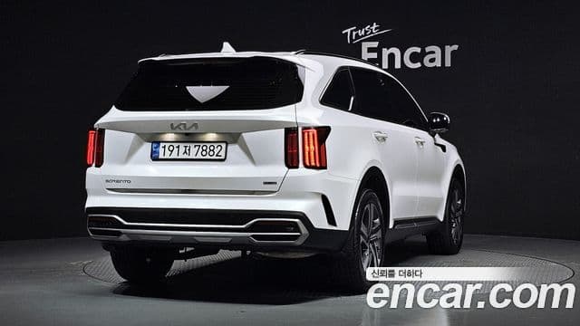Kia Sorento 2023 — Şəkil 1/20