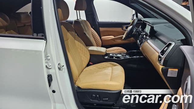 Kia Sorento 2023 — Şəkil 8/20