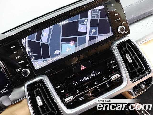 Kia Sorento 2023 — Şəkil 13/20