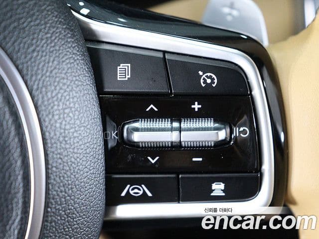 Kia Sorento 2023 — Şəkil 16/20