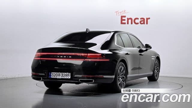 Genesis G90 2022 — ფოტო 2/20