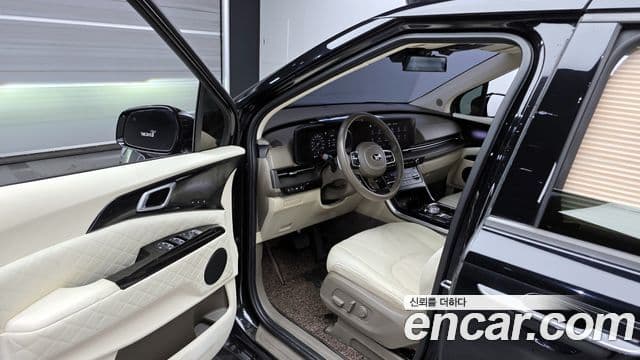 Kia Carnival 2021 — ფოტო 10/20