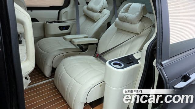 Kia Carnival 2021 — ფოტო 12/20