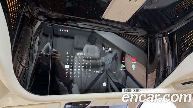 Kia Carnival 2021 — ფოტო 19/20