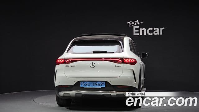 Mercedes-Benz EQE SUV 2023 — Şəkil 10/20