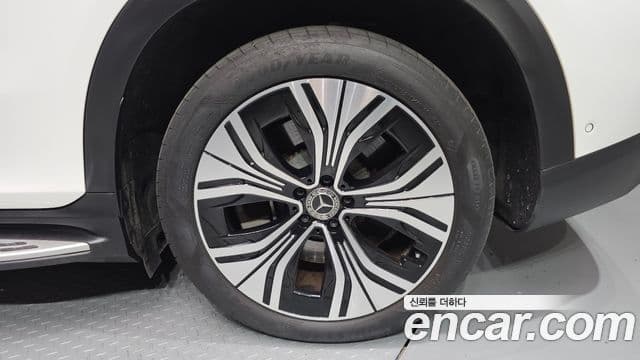 Mercedes-Benz EQE SUV 2023 — Şəkil 17/20