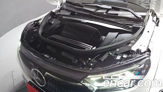 Mercedes-Benz EQE SUV 2023 — Şəkil 11/20