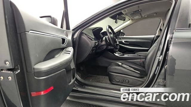 Hyundai Sonata Hybrid 2021 — ფოტო 13/20