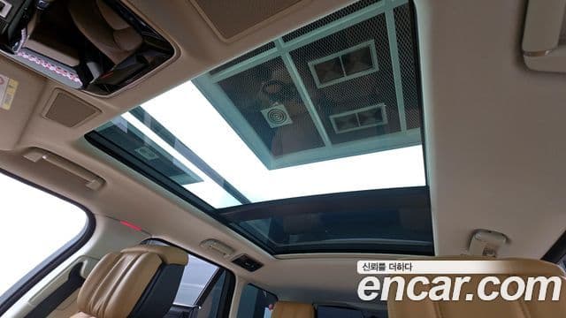 Land Rover Range Rover 2021 — Photo 17/20