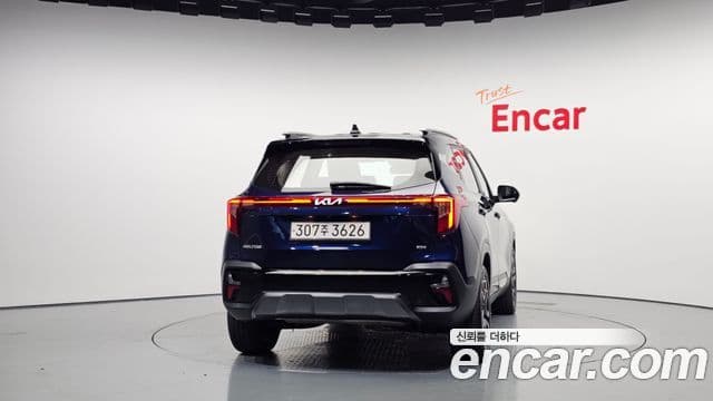 Kia Seltos 2023 — ფოტო 4/20