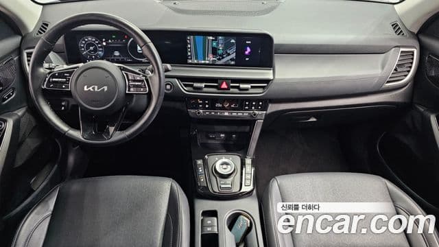Kia Seltos 2023 — ფოტო 7/20