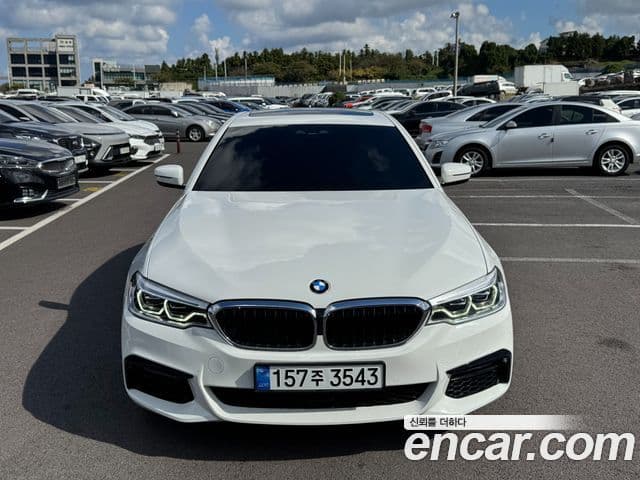 BMW 5 Series 2020 — Şəkil 9/17
