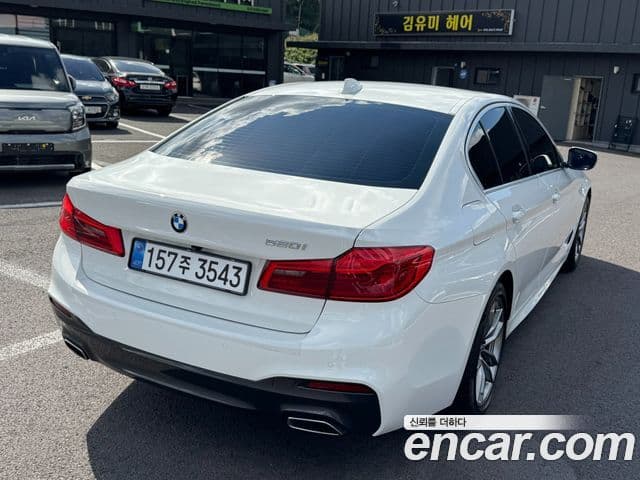 BMW 5 Series 2020 — Şəkil 2/17
