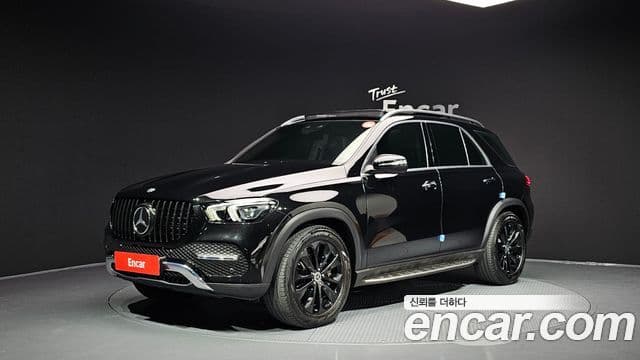 Mercedes-Benz GLE-Class 2021 — ფოტო 1/20