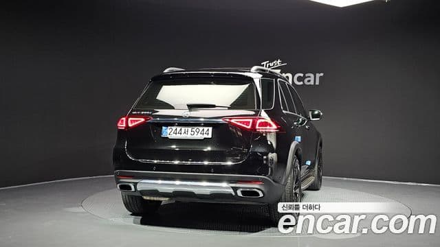 Mercedes-Benz GLE-Class 2021 — ფოტო 4/20