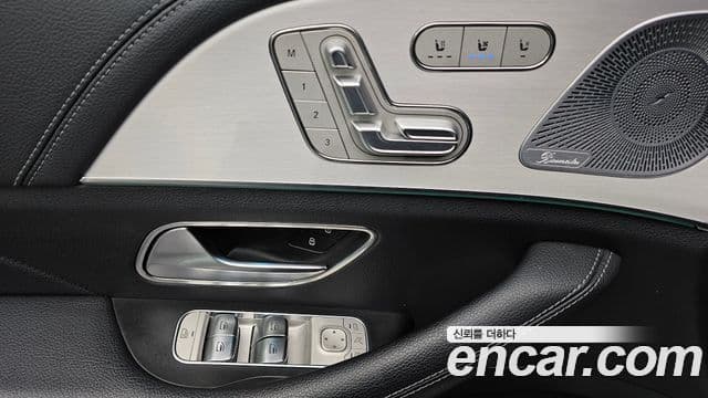 Mercedes-Benz GLE-Class 2021 — ფოტო 12/20