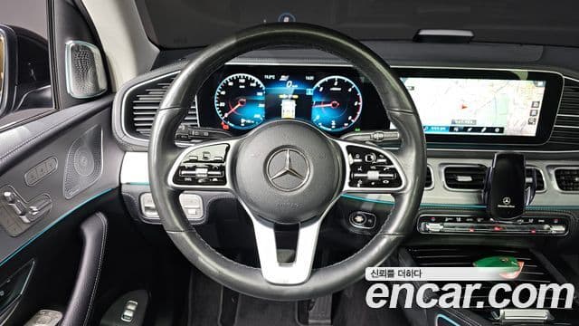 Mercedes-Benz GLE-Class 2021 — ფოტო 14/20