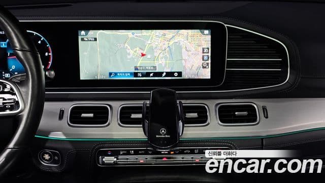 Mercedes-Benz GLE-Class 2021 — ფოტო 15/20