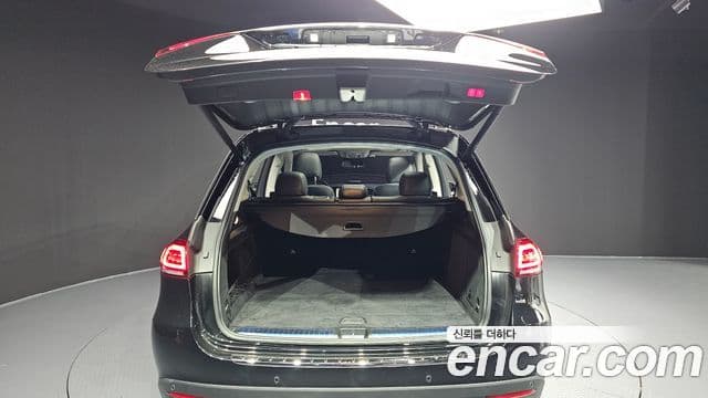 Mercedes-Benz GLE-Class 2021 — ფოტო 20/20