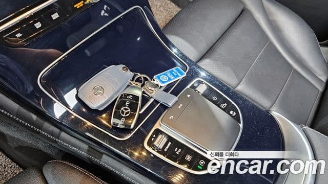 Mercedes-Benz GLC-Class 2020 — Şəkil 8/20