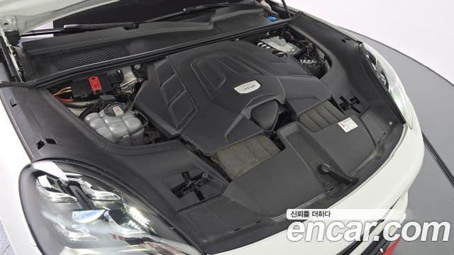 Porsche Cayenne 2023 — Photo 14/20