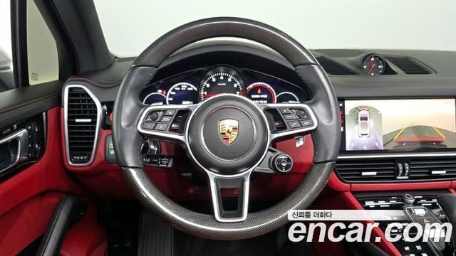 Porsche Cayenne 2023 — Photo 12/20