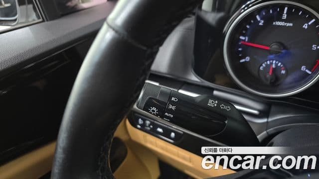 Kia Carnival 2020 — Şəkil 7/20