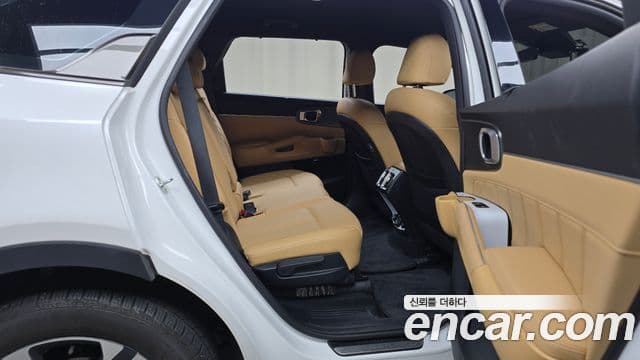 Kia Sorento 2022 — Şəkil 12/20