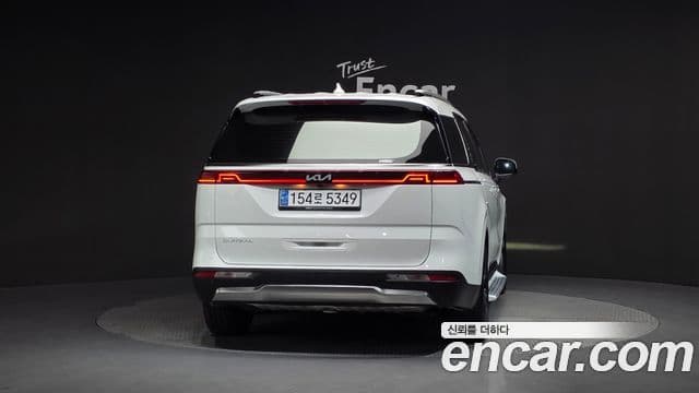 Kia Carnival 2023 — Фото 4/20