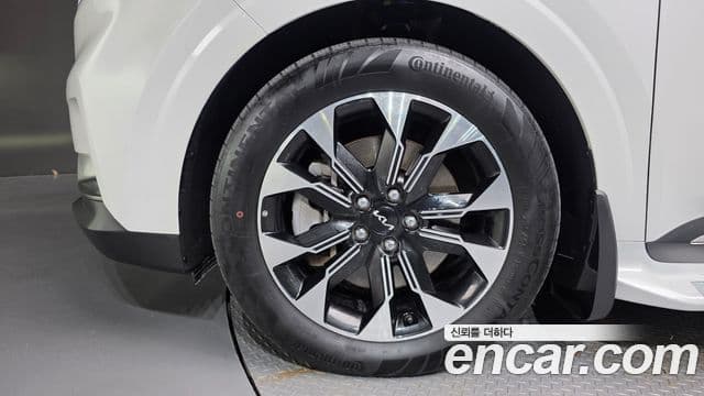 Kia Carnival 2023 — Фото 5/20
