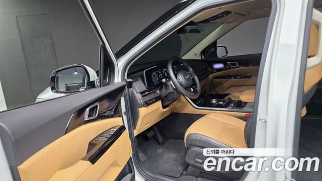 Kia Carnival 2023 — Фото 11/20
