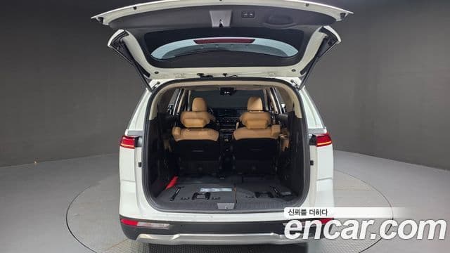 Kia Carnival 2023 — Фото 20/20