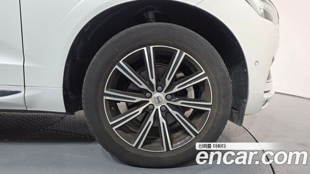 Volvo XC60 2021 — Şəkil 5/20