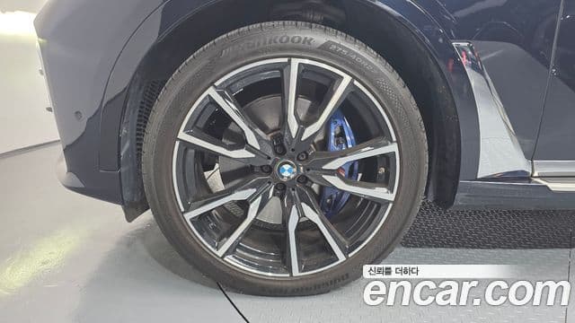 BMW X7 2021 — ფოტო 5/20