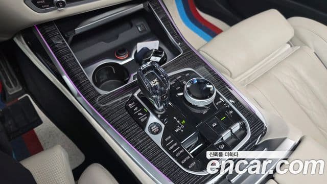BMW X7 2021 — ფოტო 9/20